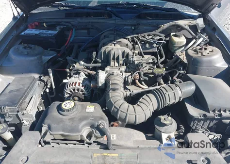 2006 Ford Mustang V6 from USA, damaged, VIN 1ZVFT80NX65130436